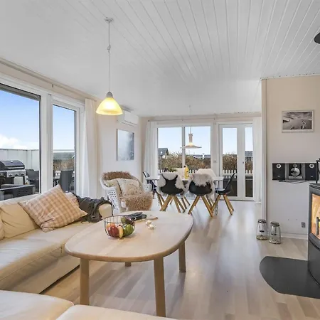 Nilia - 250m From The Sea By Interhome *